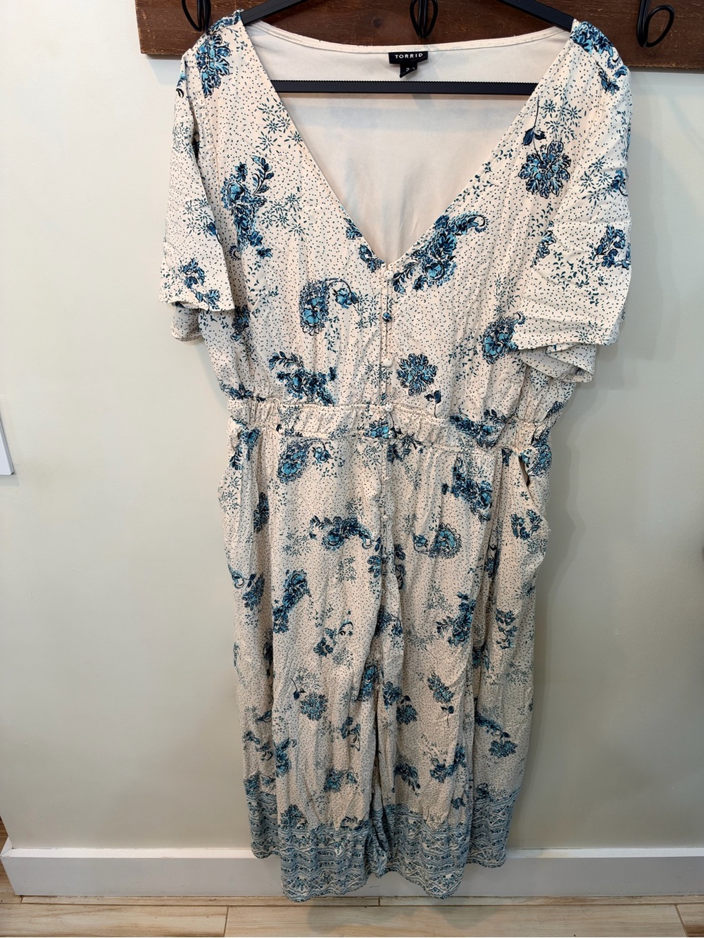 torrid Cream and Blue Floral V-Neck Maxi Dress